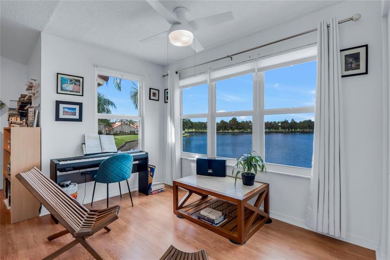 Image 17 of 25 For 731 Vista Isles Dr  1527