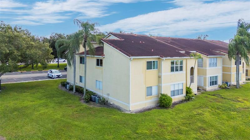 Image 21 of 25 For 731 Vista Isles Dr  1527