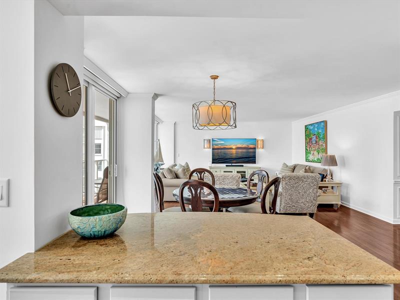 Image 12 of 85 For 4300 Ocean Blvd  19l