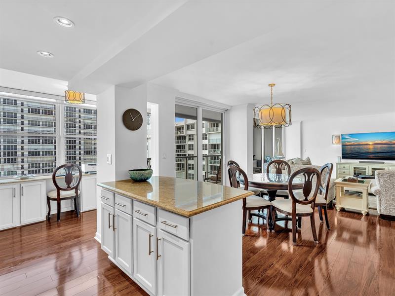 Image 13 of 85 For 4300 Ocean Blvd  19l