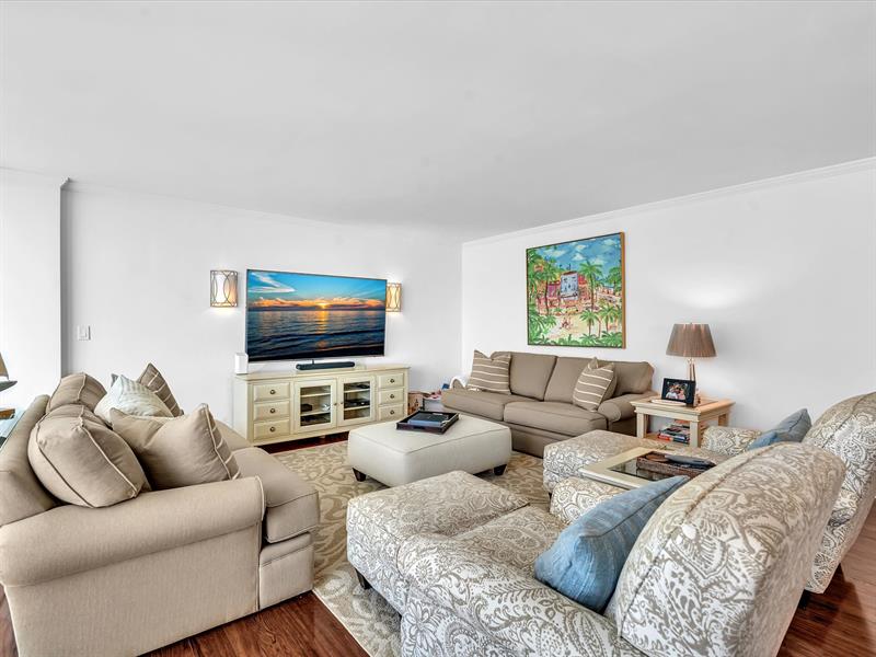 Image 14 of 85 For 4300 Ocean Blvd  19l