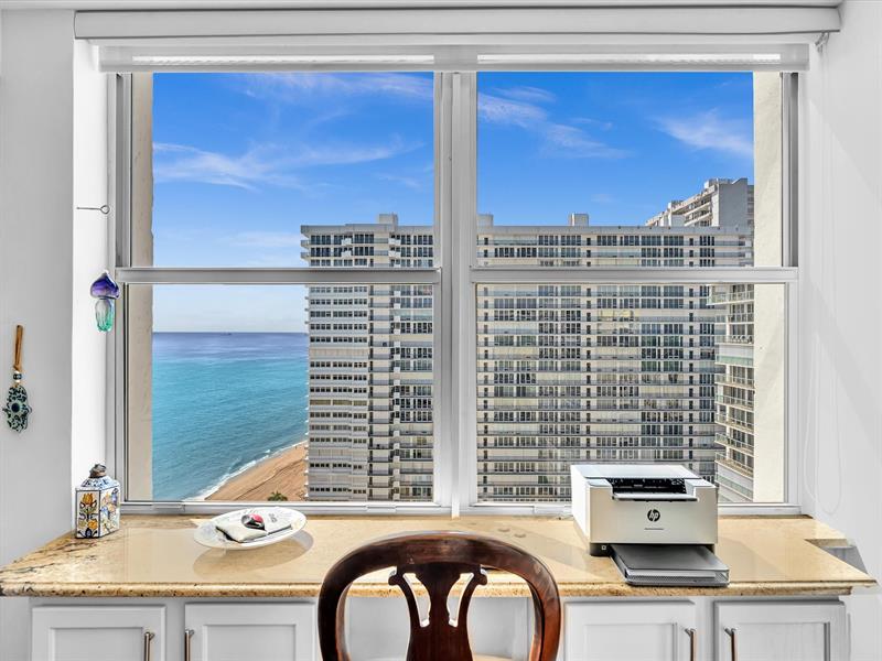 Image 20 of 85 For 4300 Ocean Blvd  19l