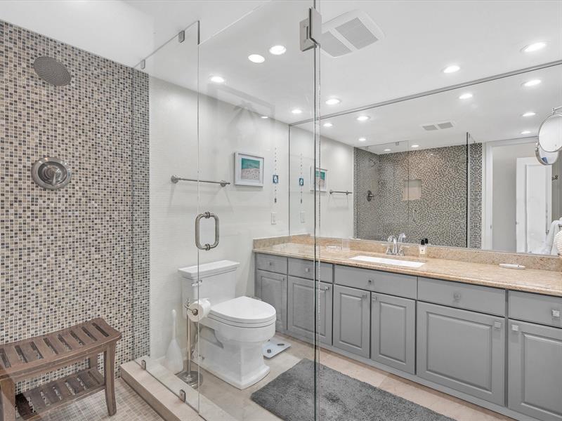 Image 27 of 85 For 4300 Ocean Blvd  19l