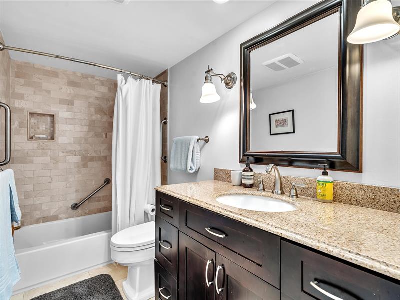 Image 34 of 85 For 4300 Ocean Blvd  19l