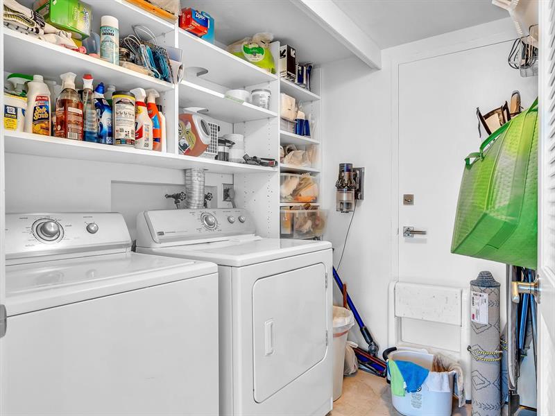 Image 35 of 85 For 4300 Ocean Blvd  19l