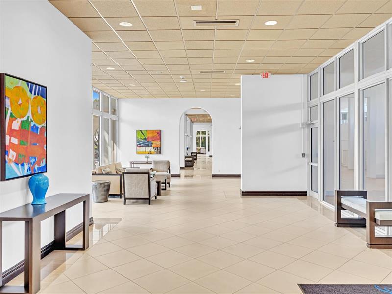 Image 38 of 85 For 4300 Ocean Blvd  19l