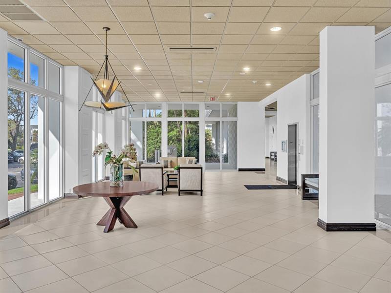 Image 39 of 85 For 4300 Ocean Blvd  19l