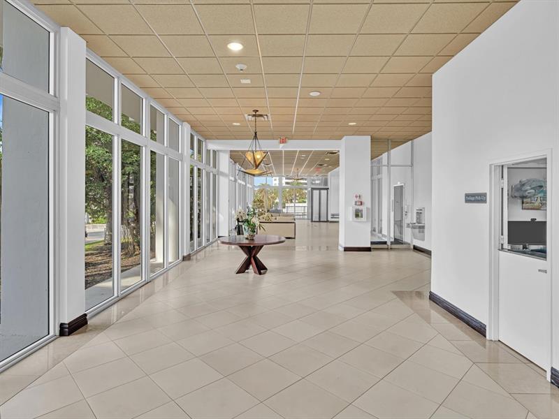 Image 41 of 85 For 4300 Ocean Blvd  19l