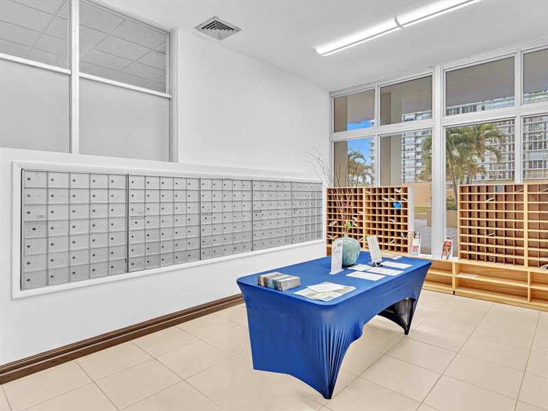 Image 42 of 85 For 4300 Ocean Blvd  19l