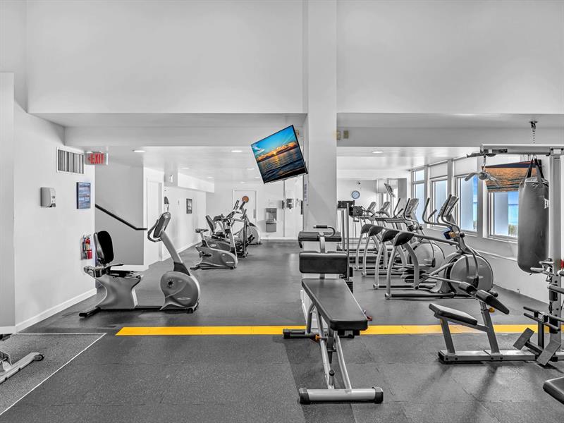 Image 50 of 85 For 4300 Ocean Blvd  19l