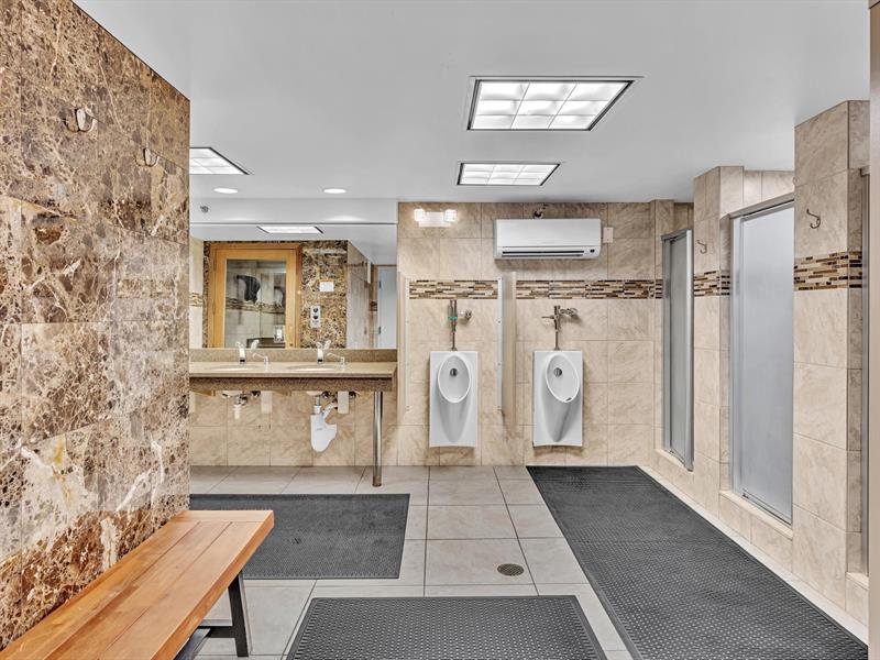 Image 64 of 85 For 4300 Ocean Blvd  19l