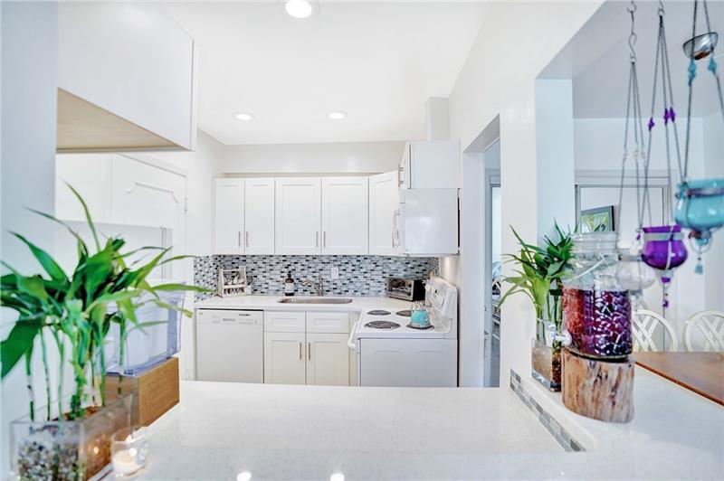 Image 3 of 19 For 5700 22nd Way  322