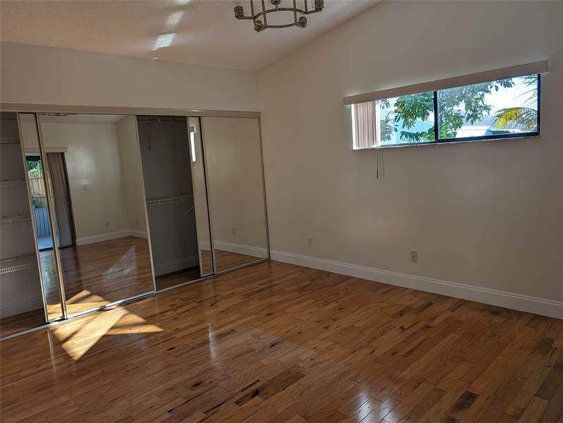 Image 10 of 26 For 707 3rd Ave  