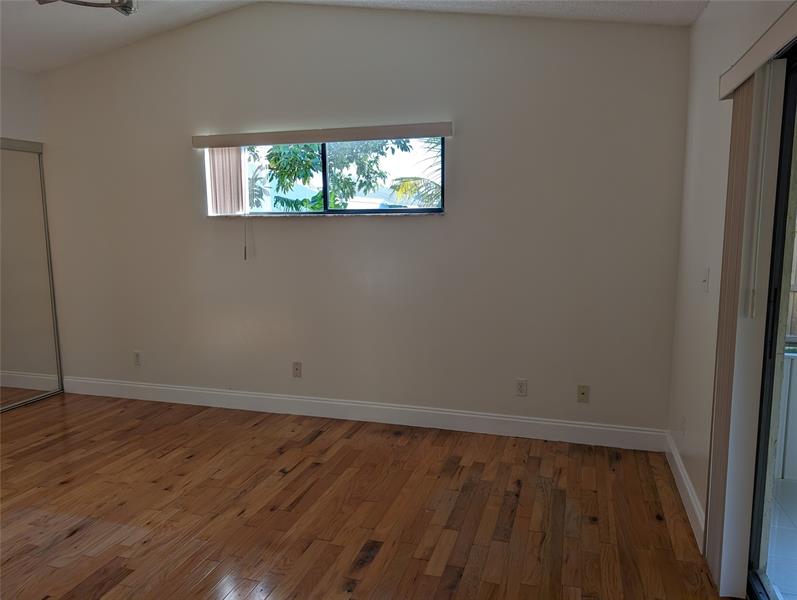 Image 11 of 26 For 707 3rd Ave  