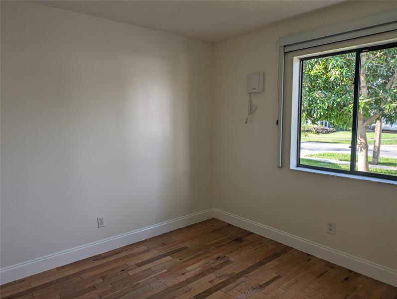 Image 17 of 26 For 707 3rd Ave  