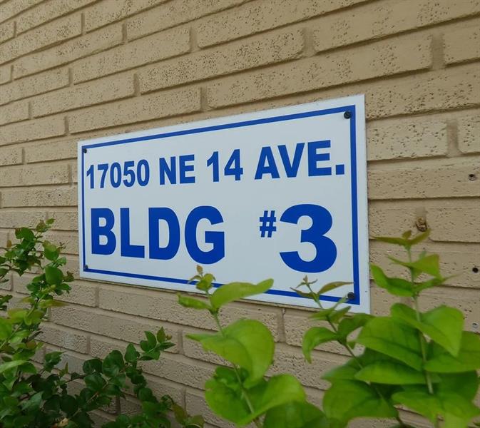 Image 6 of 18 For 17050 14th Ave  110