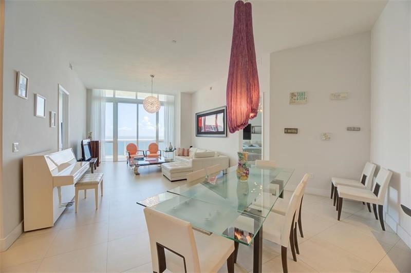 Image 3 of 30 For 15901 Collins Ave  Ph4303