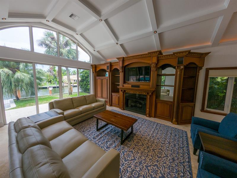 Image 15 of 30 For 2626 Barcelona Dr