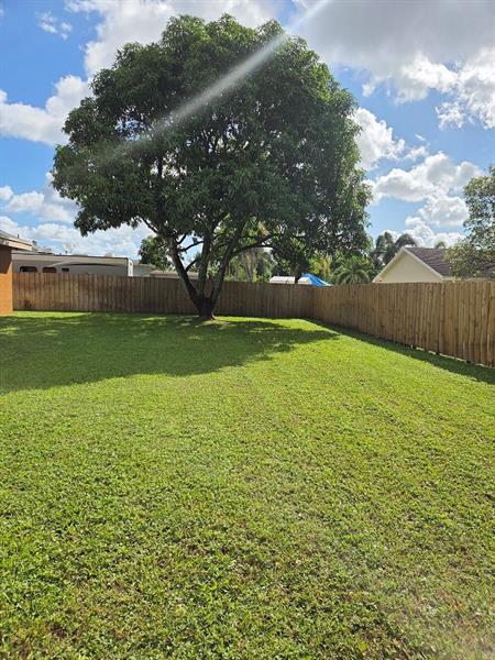 Image 4 of 35 For 5160 18th Ct