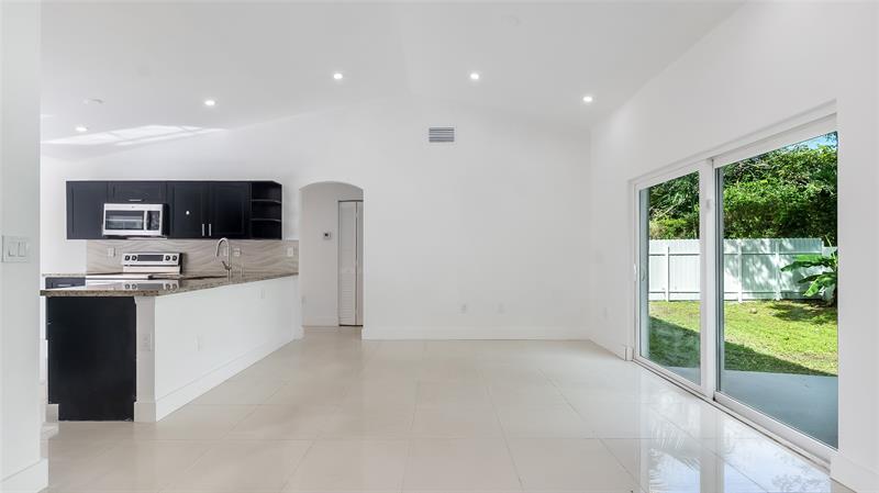 Image 8 of 29 For 1811 124th Way