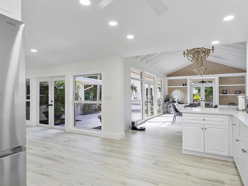 Image 15 of 44 For 411 Poinciana