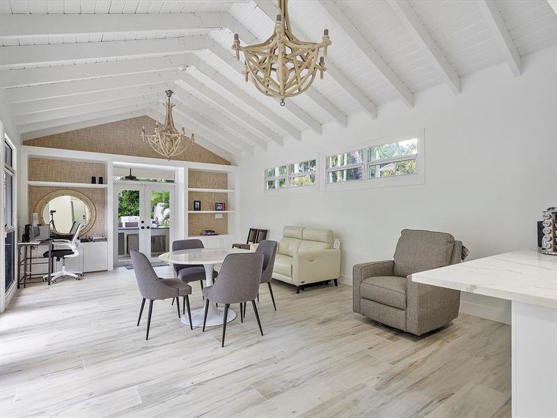 Image 20 of 44 For 411 Poinciana