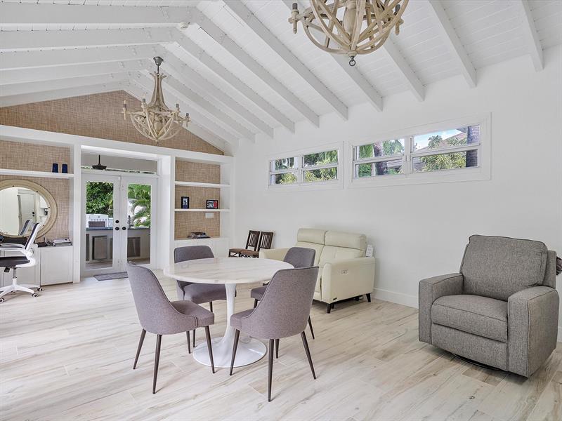 Image 24 of 44 For 411 Poinciana