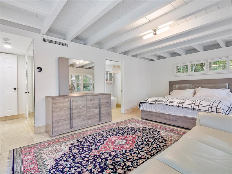 Image 26 of 44 For 411 Poinciana