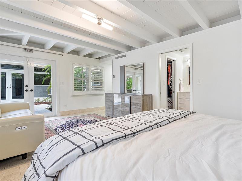 Image 28 of 44 For 411 Poinciana