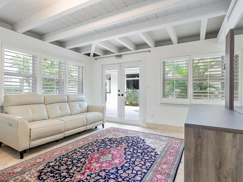 Image 30 of 44 For 411 Poinciana