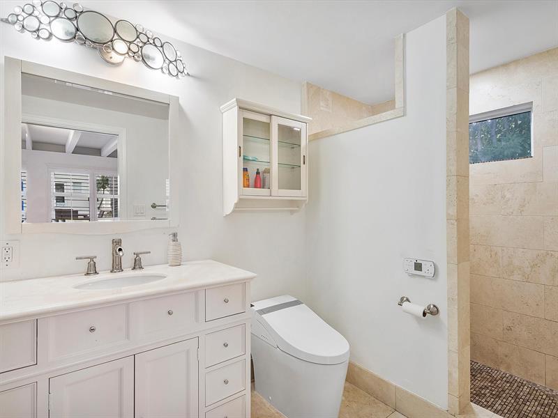 Image 31 of 44 For 411 Poinciana