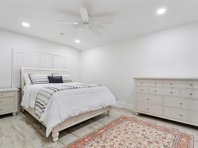 Image 34 of 44 For 411 Poinciana