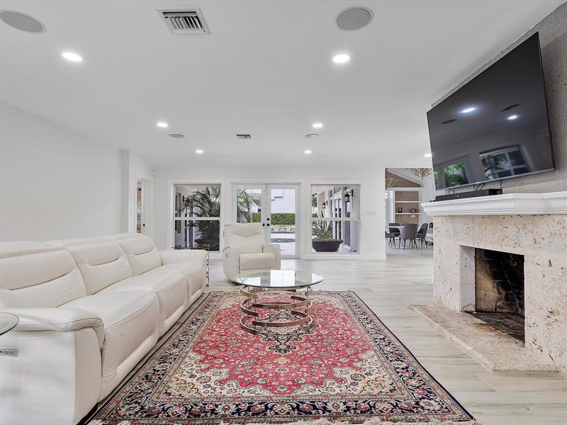 Image 5 of 44 For 411 Poinciana