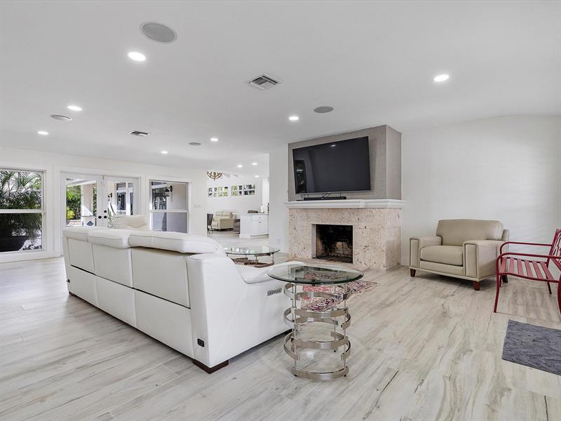 Image 6 of 44 For 411 Poinciana