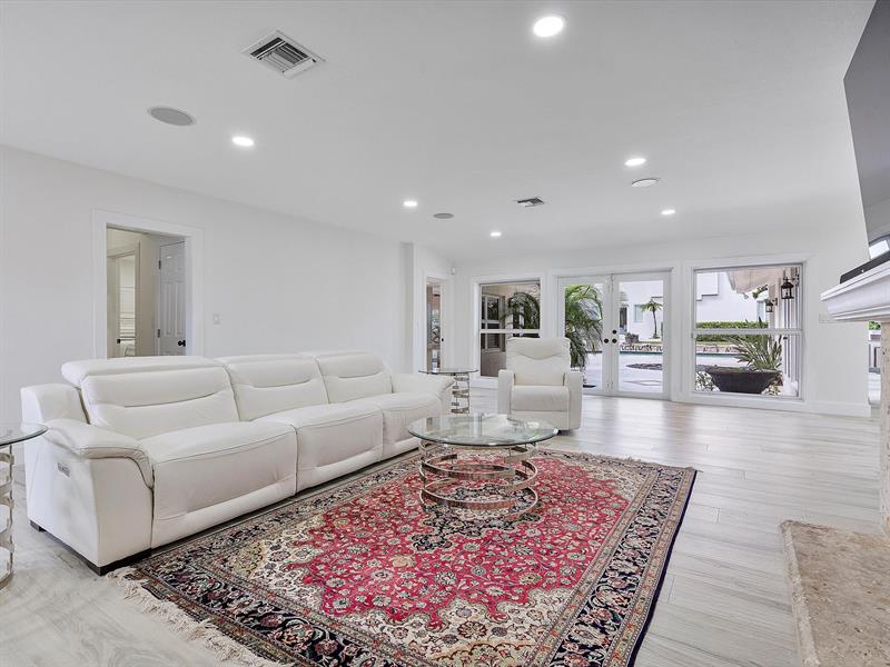 Image 7 of 44 For 411 Poinciana