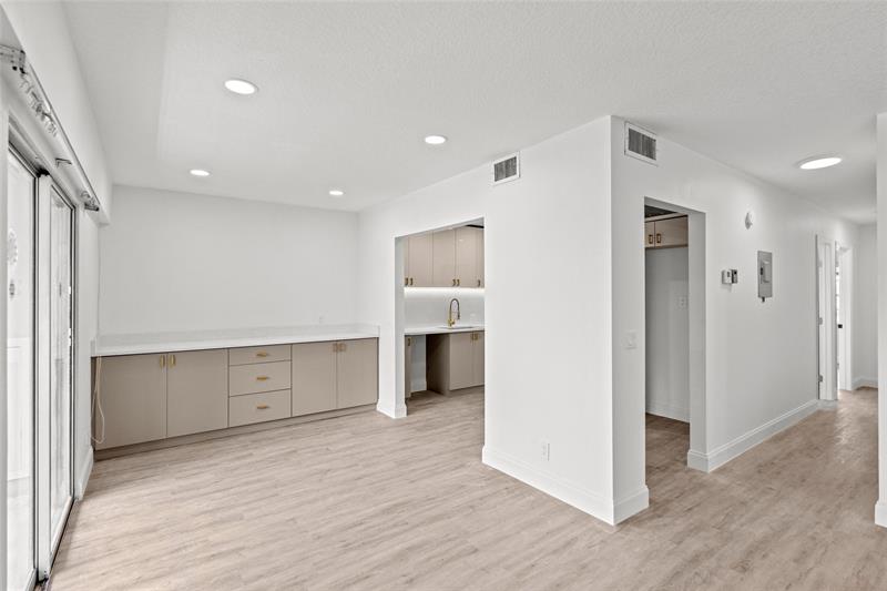 Image 4 of 19 For 204 Mansfield  204