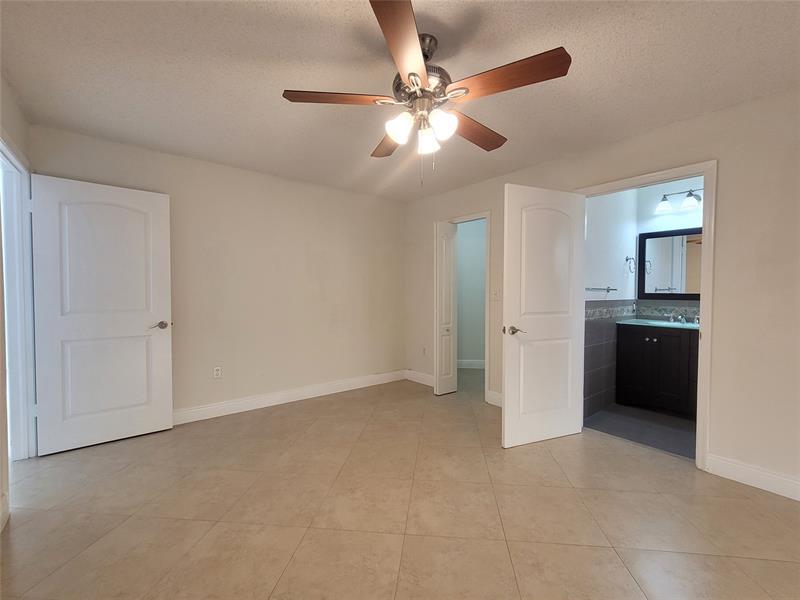 Image 18 of 20 For 10351 20th Ter