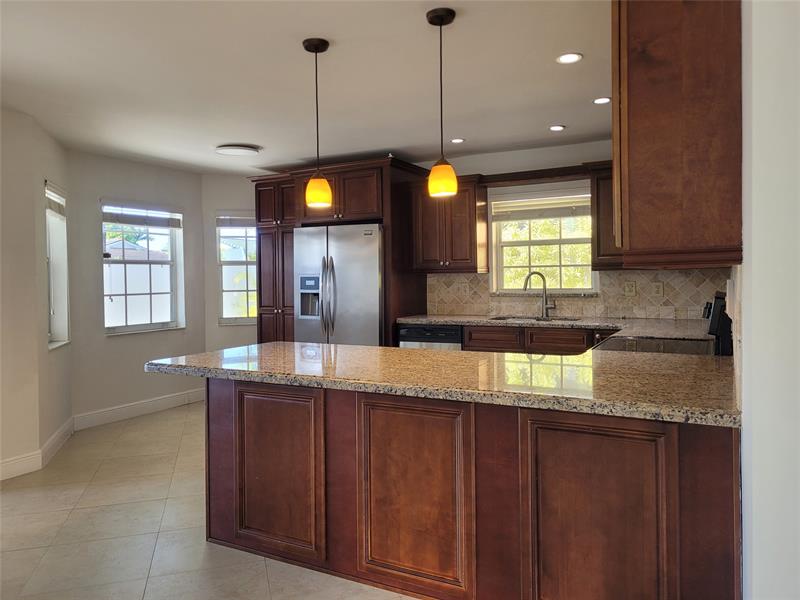 Image 6 of 20 For 10351 20th Ter