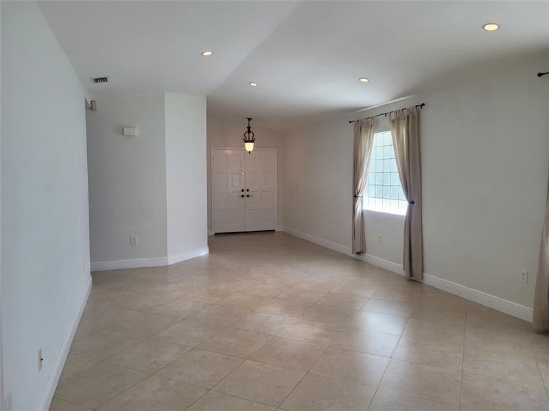 Image 9 of 20 For 10351 20th Ter