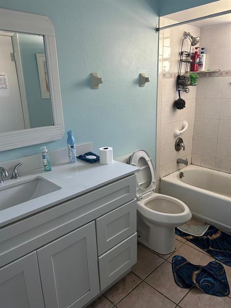 Image 12 of 20 For 461 Byron Street