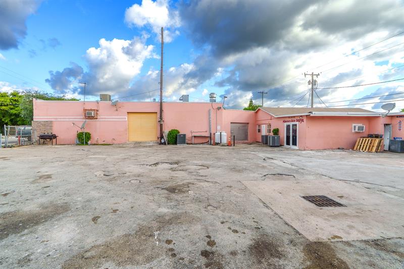 Image 8 of 17 For 341 2nd Ave  