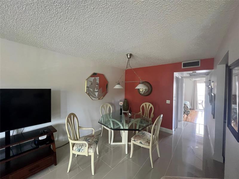 Image 4 of 8 For 1301 134th Way  204b