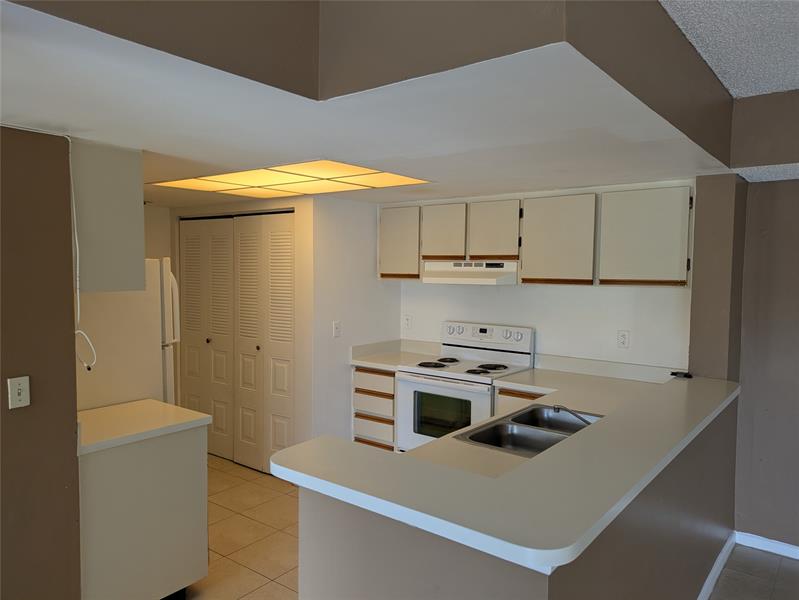 Image 13 of 17 For 9288 Atlantic Blvd  1126