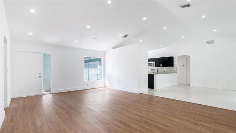 Image 5 of 28 For 1811 124th Way