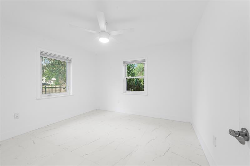 Image 13 of 28 For 1005 123rd St