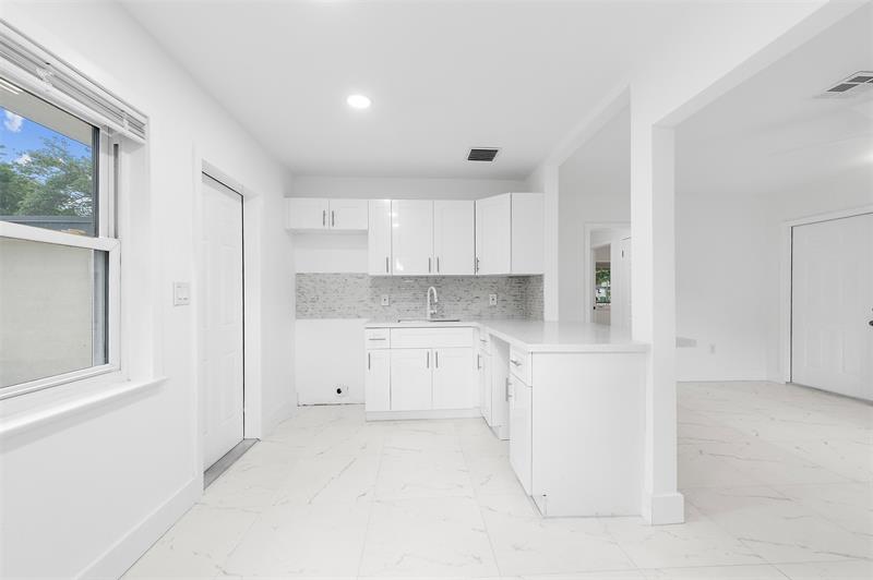 Image 19 of 28 For 1005 123rd St