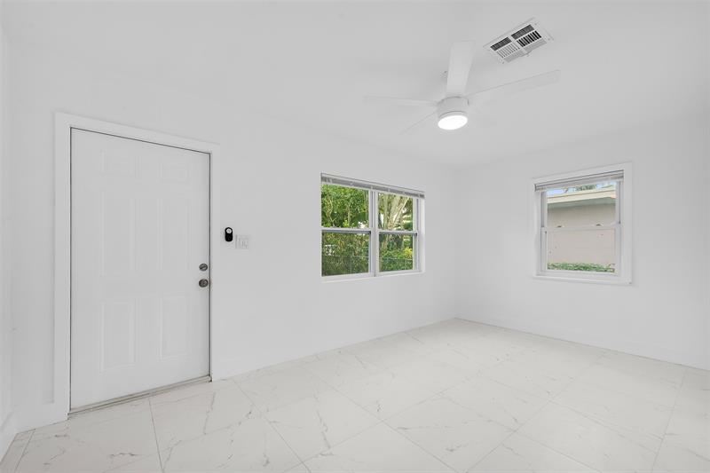 Image 21 of 28 For 1005 123rd St