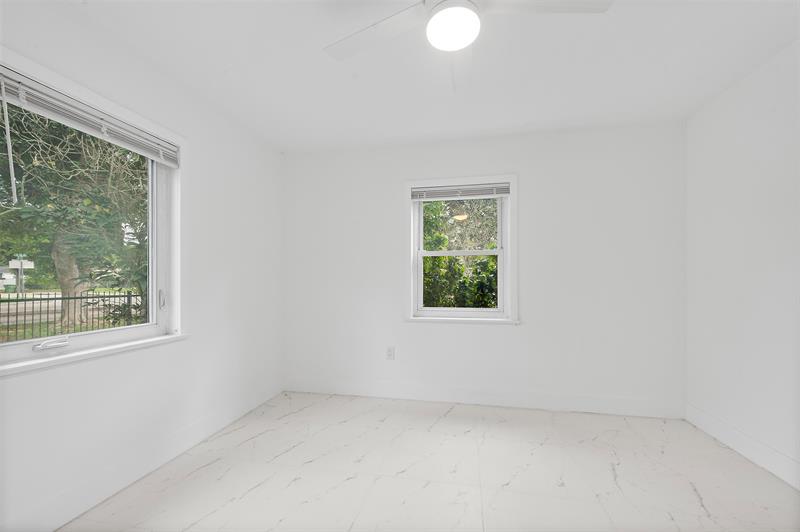Image 6 of 28 For 1005 123rd St