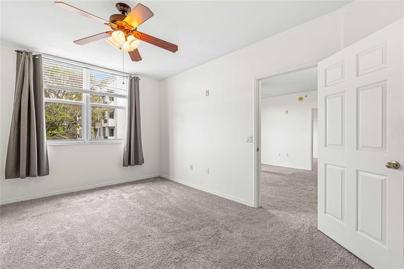 Image 16 of 31 For 2421 65th St  318