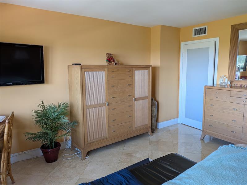 Image 56 of 63 For 3200 Port Royale Dr  1109